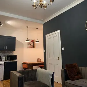  Apartment Glamours Stylish Victorian Near Centre