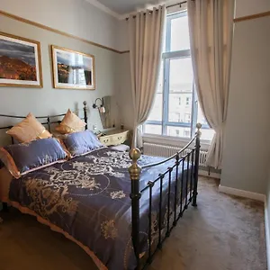  Apartment 1 Bedroom