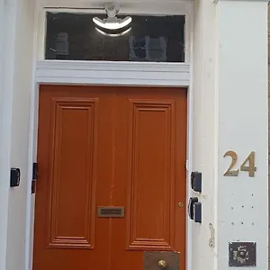  Homestay The City- Braveheart House